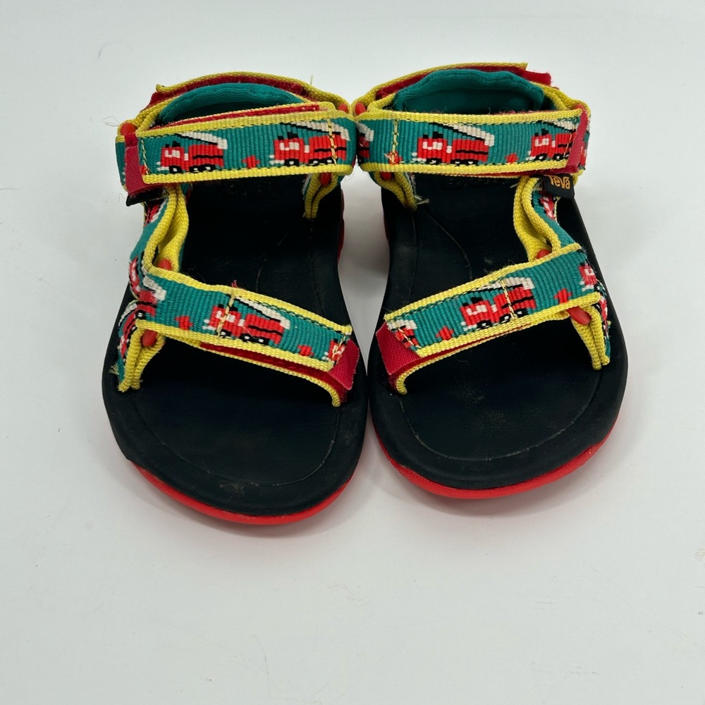 Teva Kids Fire Truck Sandals Size 5 Adjustable Hook Loop Straps Beach Gorpcore - Picture 2 of 5